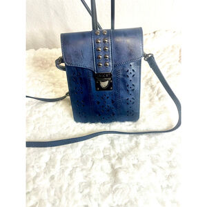 MINICAT (INICAT) crossbody cell phone purse with a hollow texture design navy